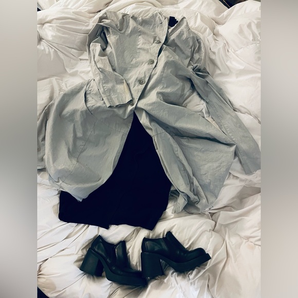 Shapely heavy knitwear black jersey skirt w a slit in the front - Picture 4 of 6